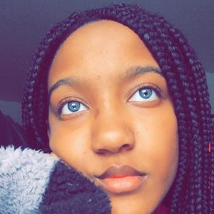 Meet your Posher, Marissa